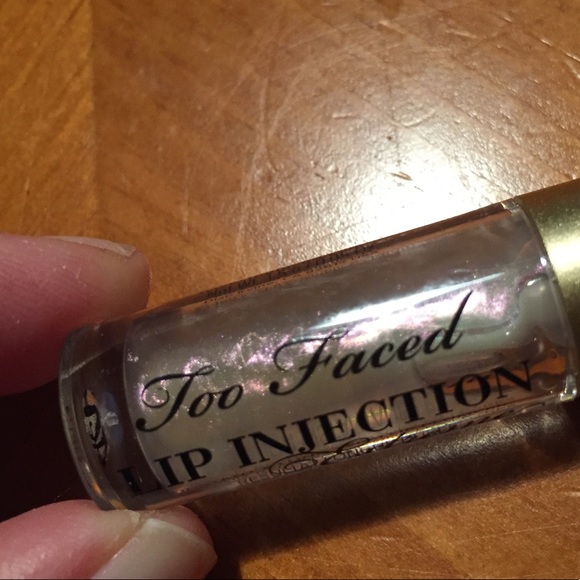 Too Faced Lip Injection Extreme Lip Gloss - Picture 5 of 12